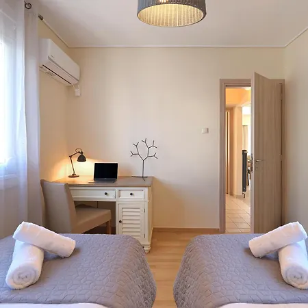 Penthouse & Near Glyfada - Free Parking Appartamento *