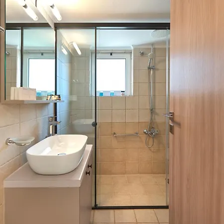 Penthouse & Near Glyfada - Free Parking Apartment