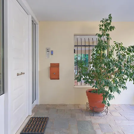 Penthouse & Near Glyfada - Free Parking *